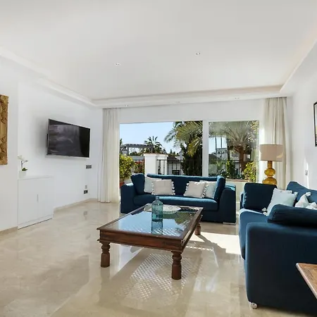 Senorio De Marbella - 3 Bedroom Penthouse By Finest Rentals *