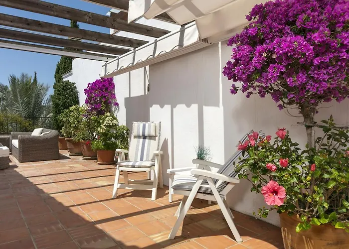 Senorio De - 3 Bedroom Penthouse By Finest Apartment