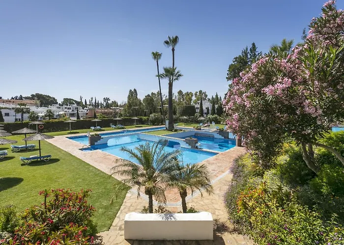 Senorio De - 3 Bedroom Penthouse By Finest Apartment