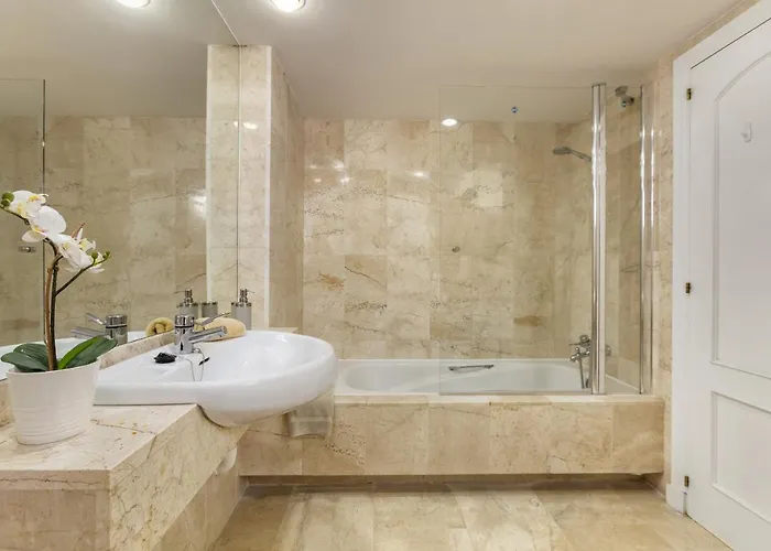 Apartment Senorio De - 3 Bedroom Penthouse By Finest